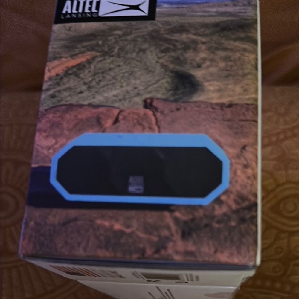 Altec Lansing Jacket H2O Wireless Speaker - Picture 3 of 3